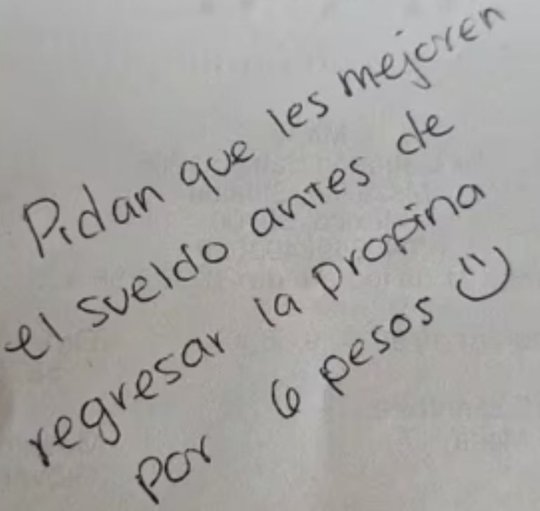 El cliente dejó una respuesta al revés del 'ticket'