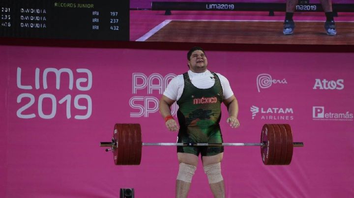 Exmedallista mexicano, Raúl Manríquez, ahora vende arroz con leche para sobrevivir