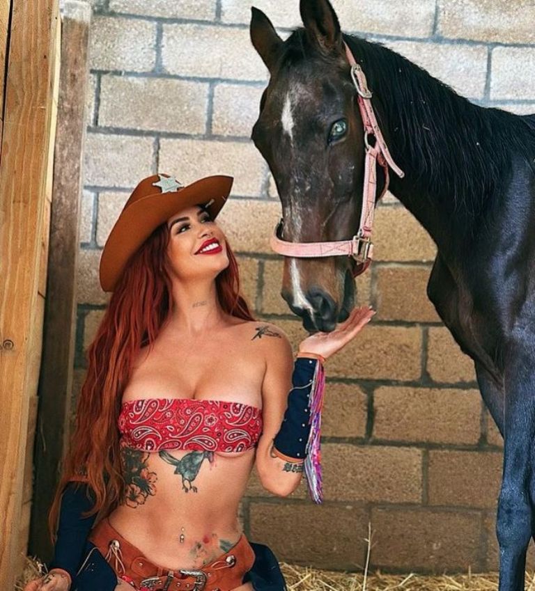 Murió la activista Elena Larrea