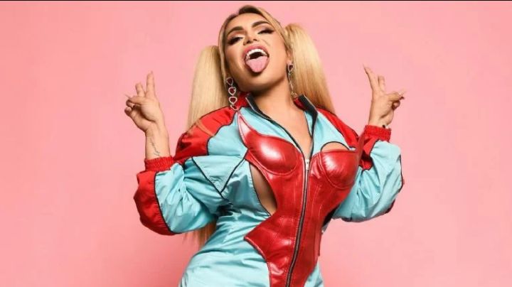 Fans de Wendy Guevara la interrumpen mientras tiene relaciones íntimas en su casa