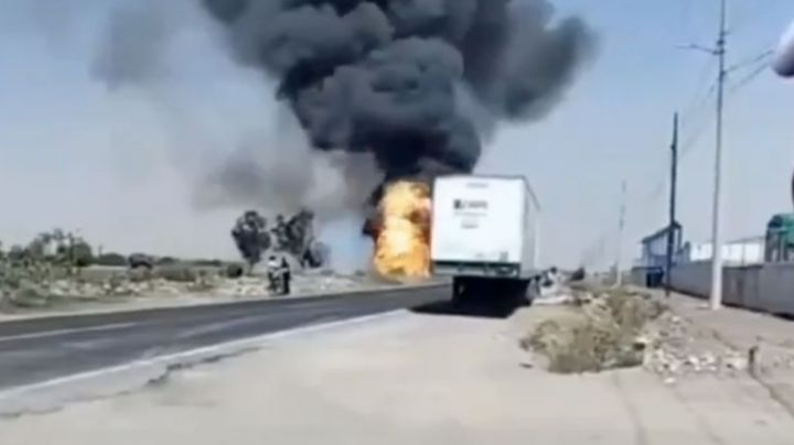 Explota pipa de combustible en Edomex; impactantes FOTOS muestran el momento del accidente