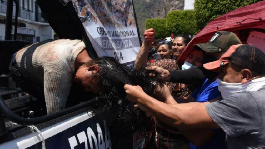 Comunidad de Taxco patean y golpean a acusado de asesinar a una niña; murió por lesiones