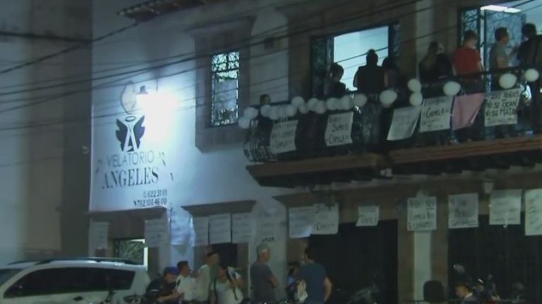 Dan el 'último adiós' a Camila, niña asesinada en Taxco. Foto: Twitter