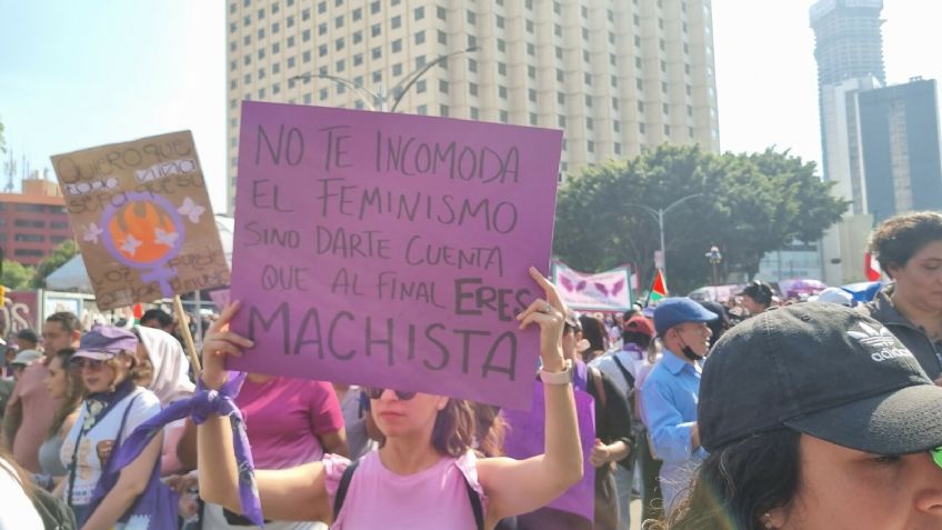 Una marea morada de 180 mil mujeres abarrotó el Zócalo de la CDMX durante el 8M