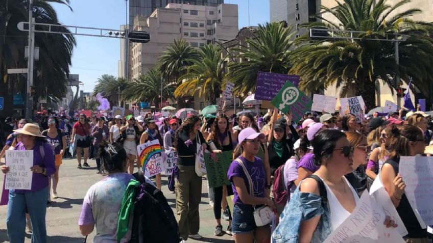 8M: Mujer muere en plena marcha del Día Internacional de la Mujer en la CDMX