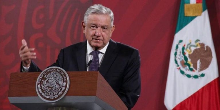 AMLO anuncia gira del Adiós