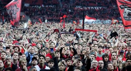 ¡Afición desbordada! Bayer Leverkusen se corona en la Bundesliga y los fans invaden cancha