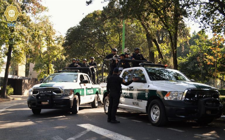 Pareja armada en Tacuba