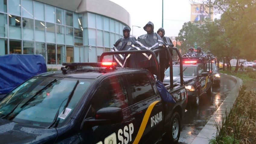 Fiesta se sale de control: Cae pareja en Tacuba por disparar al aire; se asegura un arma