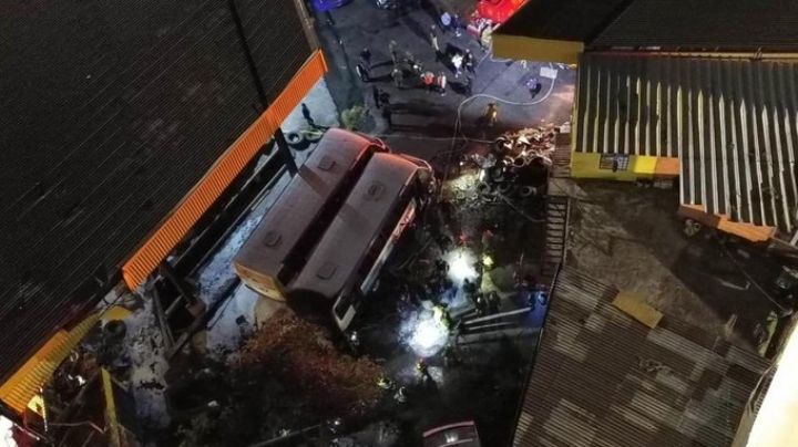 Hombre y mujer extranjeros: 2 de los muertos tras el desplome de helicóptero en Coyoacán