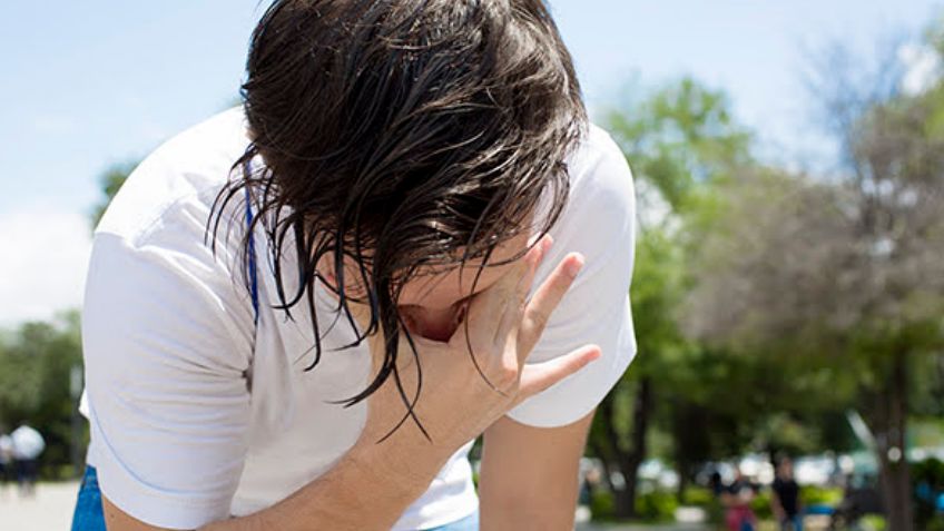¿Ya sabes cómo reaccionar? Esto debes hacer si alguien sufre un golpe de calor
