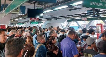 Caos en el Metro de la CDMX 19 de abril: Reportan retrasos en 5 líneas; toma precauciones