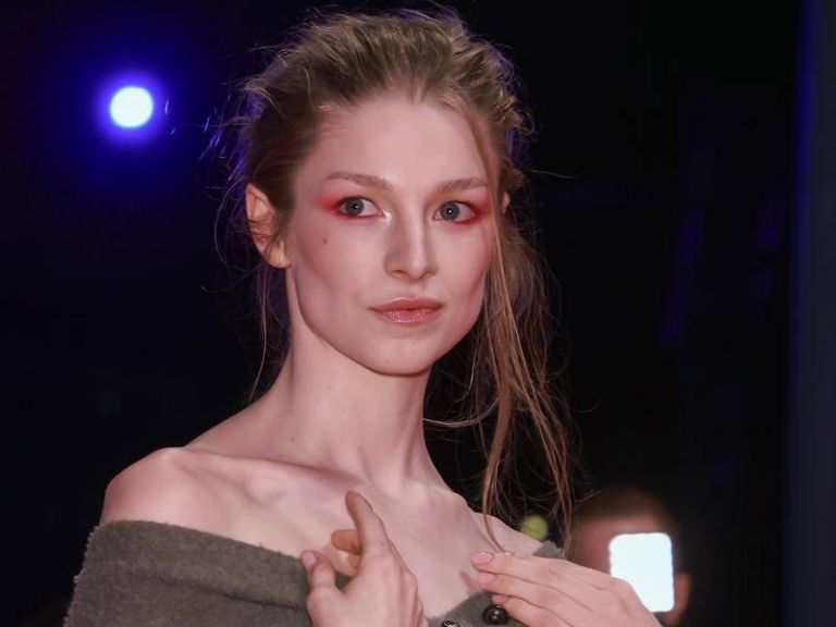 Hunter Schafer Confirma su Romance Pasado con Rosalía en una Entrevista Reveladora