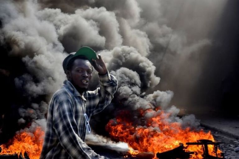 Miles escapan de la violencia en Haití