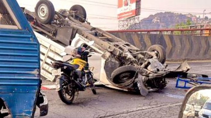 Caos en la autopista México-Pachuca por volcadura en la zona del Vigilante, en Ecatepec