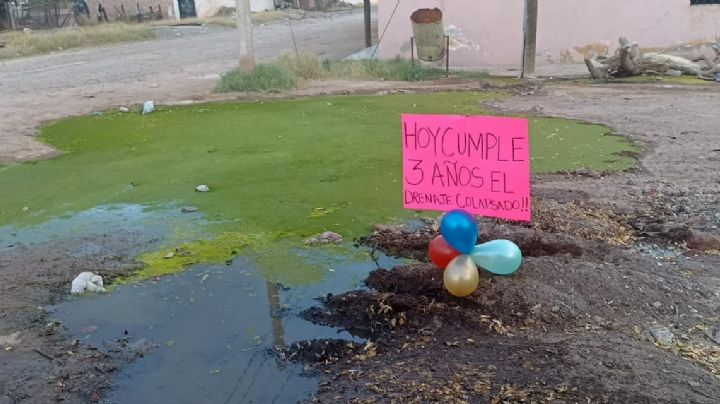 Con globos y carteles, piden mayor atención a drenajes en Navojoa
