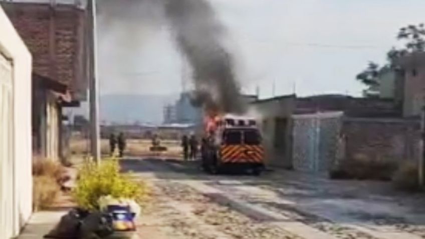 VIDEO: Asesinan a dos paramédicos e incendian tres ambulancias particulares en Celaya