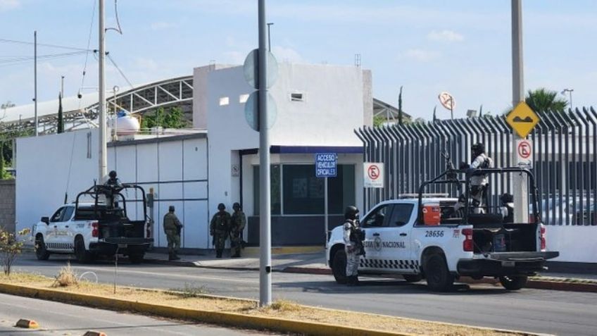 (VIDEO) Código Rojo en Celaya: Lanzan supuesta bomba contra la Comandancia Norte