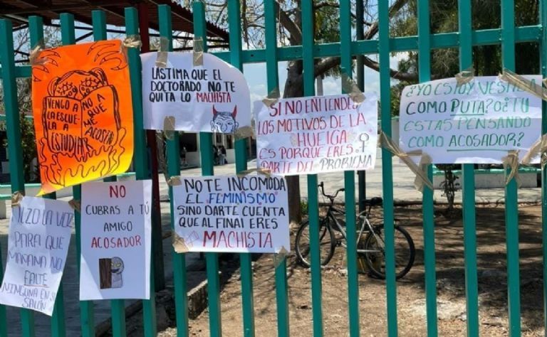 Alumno de Bachilleres de Quintana Roo Acusado de Violencia Digital: Padres Exigen Justicia