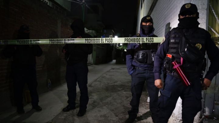 Grupo armado irrumpe a casa y asesina a familia mientras cenaba en Teoloyucan