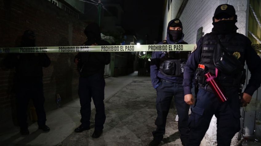 Grupo armado irrumpe a casa y asesina a familia mientras cenaba en Teoloyucan