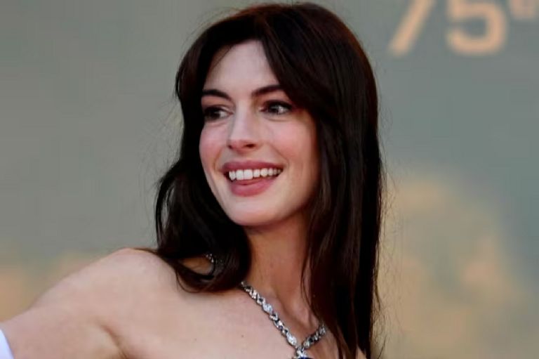 Anne Hathaway confiesa sobre el alcohol: "era combustible para revolcarme”
