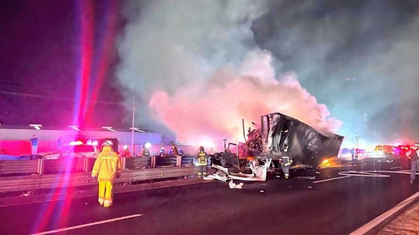 (VIDEO) Fatídico accidente en la México-Puebla: Tráiler arde en llamas tras choque