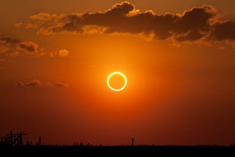 Eclipse Solar se verá en México mañana, lunes 8 de abril. Foto: Internet