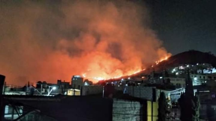 VIDEO: Fuerte incendio consume la Sierra de Guadalupe, en Tultitlán; vecinos en alerta