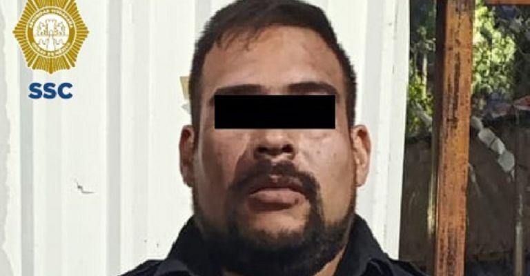 Impactantes videos muestran el momento en que una ambulancia arrolla a un vendedor de café