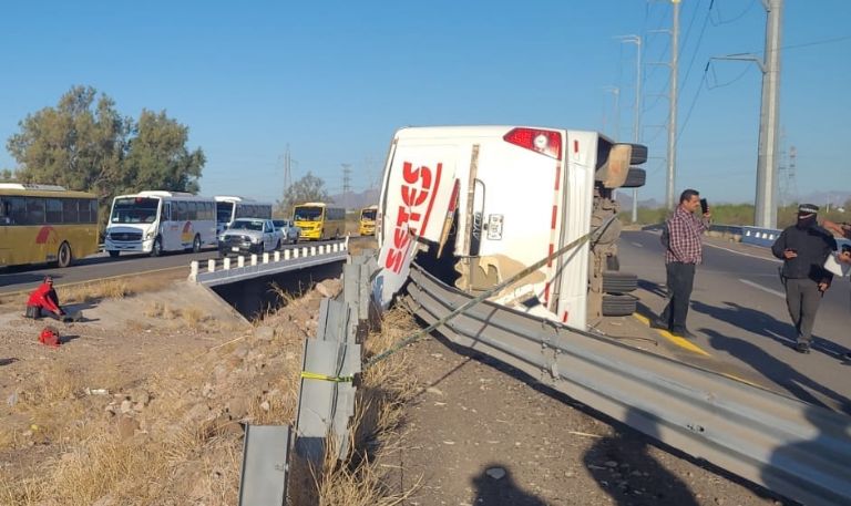 Camionazo en Empalme deja 1 muerto y 9 lesionados