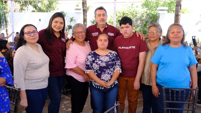 Javier Lamarque acompaña a mamás en el festejo del Día de las Madres