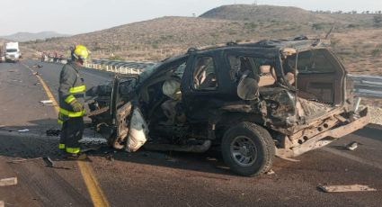 FATAL choque entre tráiler y camioneta en Zacatecas; se reportan 2 personas muertas