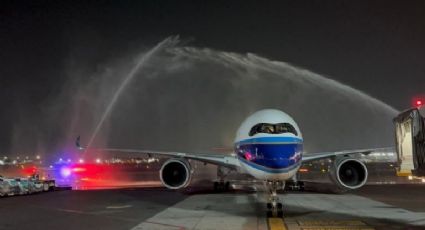 Aterriza en México el primer vuelo directo proveniente de China tras la pandemia de Covid-19