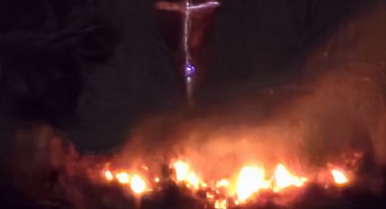 VIDEO: Cruz de dos metros cae y aplasta a feligreses en Xochimilco; se reportan leisonados