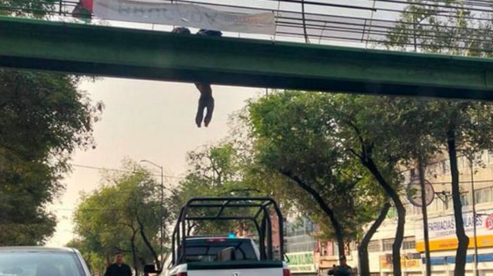 VIDEO: Caos en la Calzada Ignacio Zaragoza por sujeto que intentó arrojarse de un puente