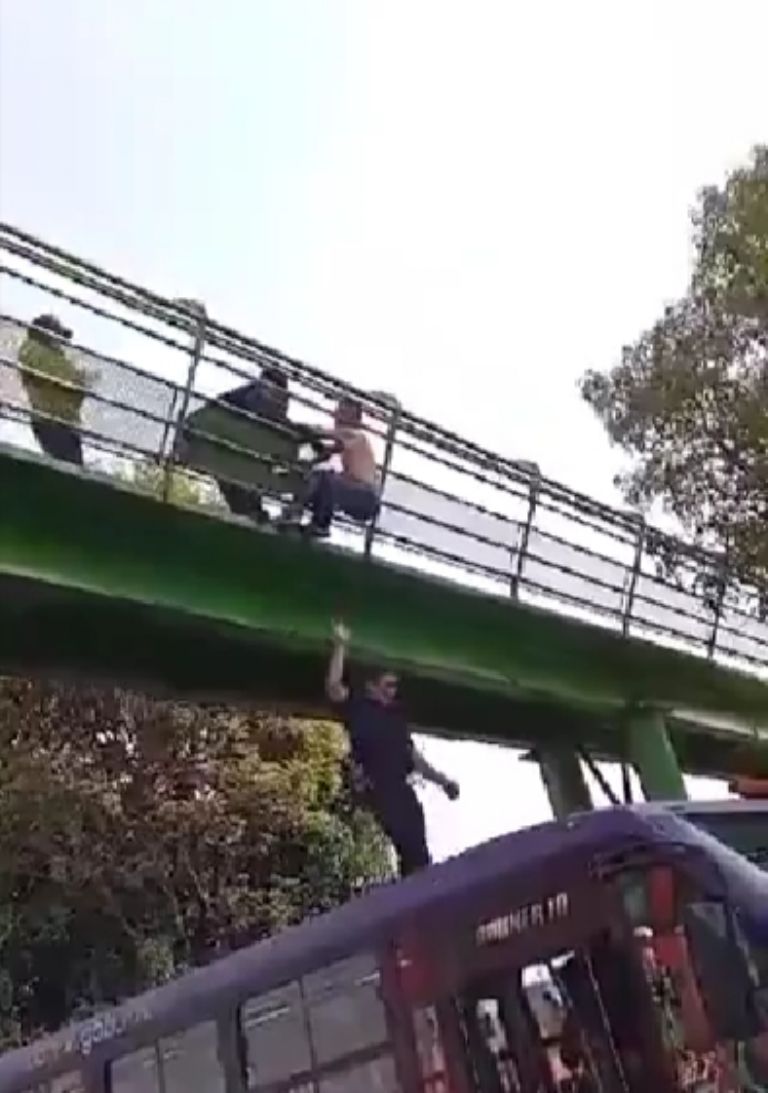 Calzada Ignacio Zaragoza suicidio