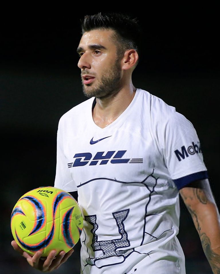 Eduardo Salvio podría salir de Pumas
