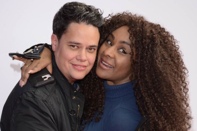 Exactriz de Televisa sale del clóset en Ventaneando