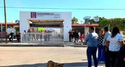 Padres de familia protestan: Piden instalación de cobertizo en telesecundaria de Empalme