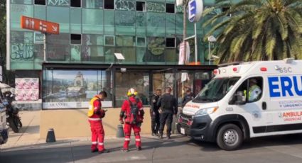 Alerta en Revolución: Mujer intenta lanzarse de edificio en Plaza de la República