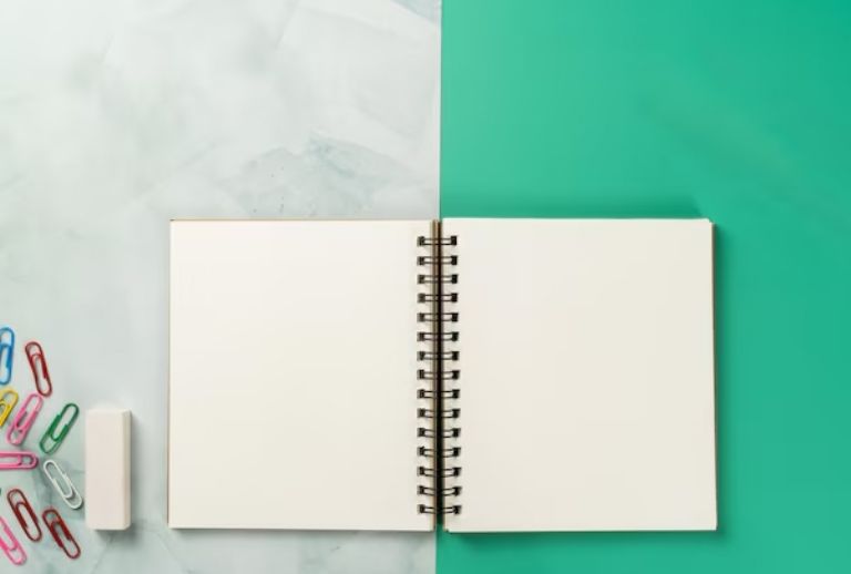 En una libreta puede anotar sus finanzas, citas y demás