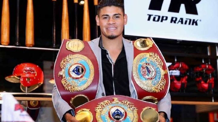 El 'Vaquero' Navarrete está a una victoria de entrar a los libros de historia del boxeo