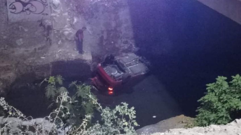 Fatal accidente en Tlalnepantla: Conductor cae al Río de los Remedios y muere ahogado