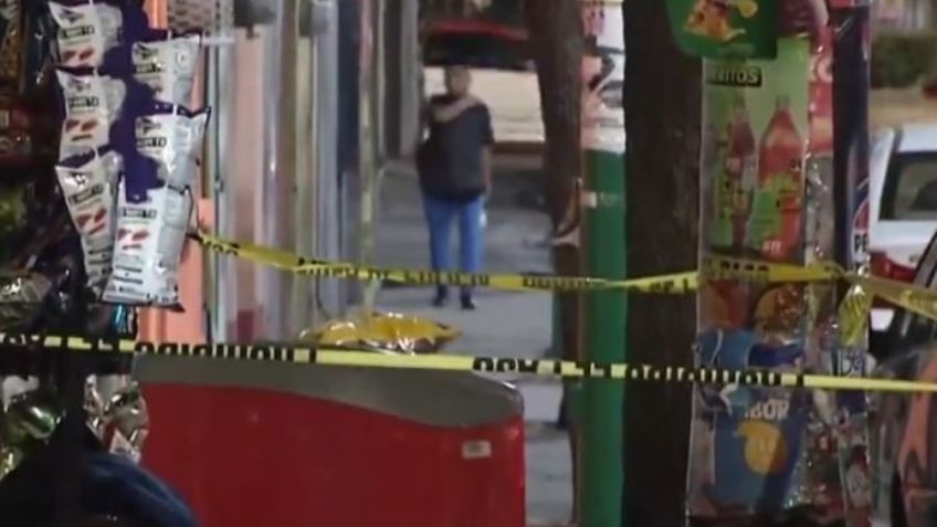 Balean a joven en CDMX: Salía de una tienda de abarrotes y la ejecutan