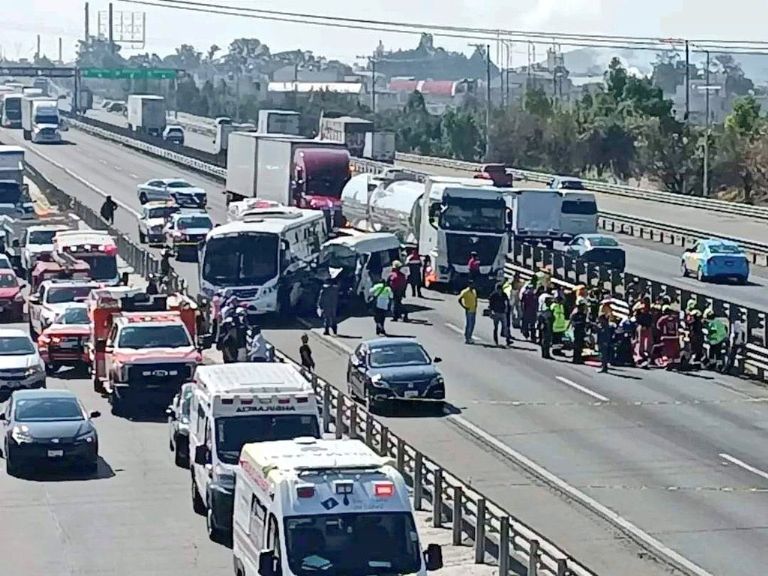 Accidente en la México-Puebla deja 11 lesionados