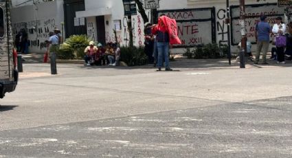 CNTE explota contra los partidos políticos en CDMX y  vandalizan sus oficinas