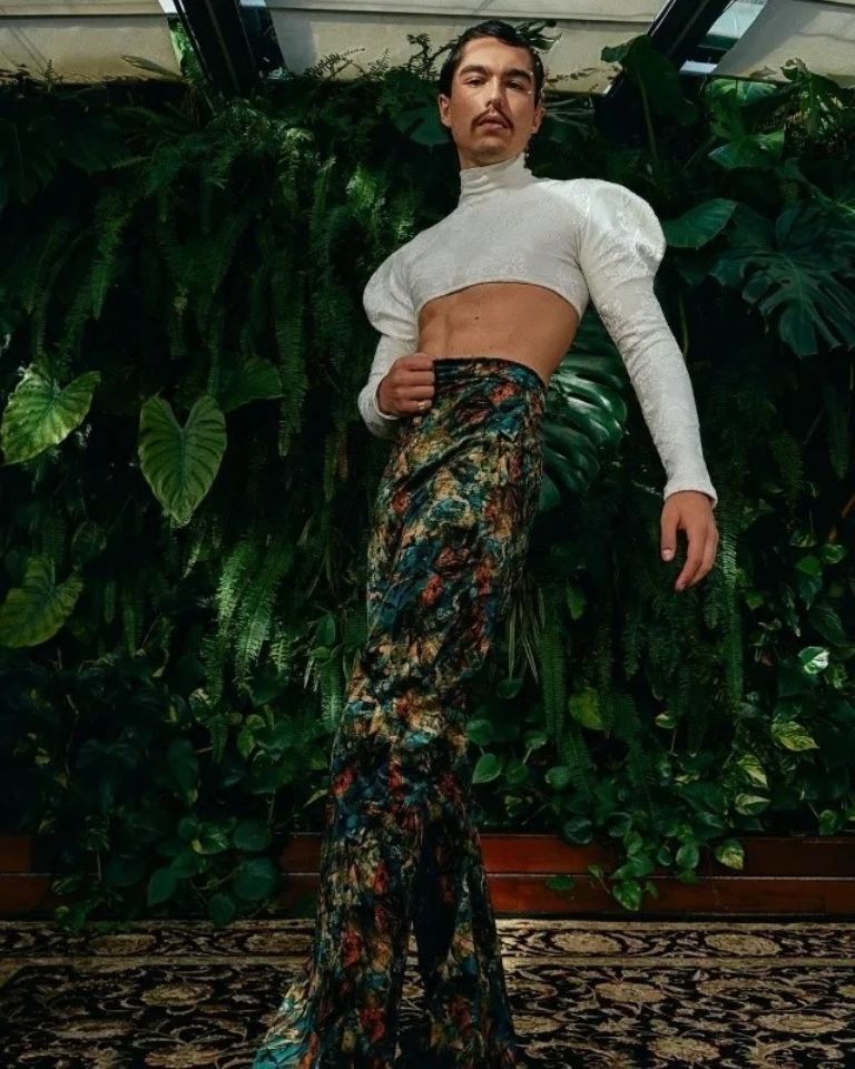 Sergio Mayer Mori defiende su gusto por la ropa femenina y habla de su internamiento contra las adicciones