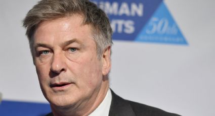 El juicio por homicidio involuntario contra Alec Baldwin sigue adelante