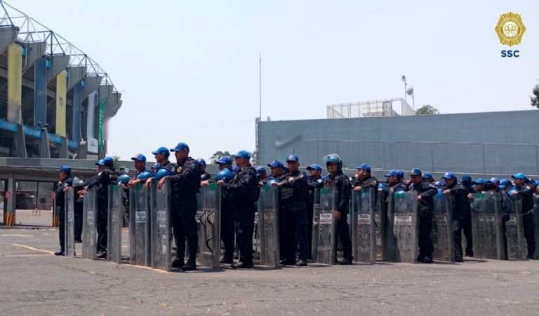 Detenidos en el Estadio Azteca
